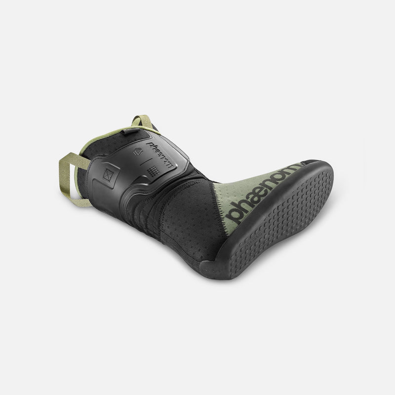Green and black freeride and touring ski boot phaenom liner sole shot