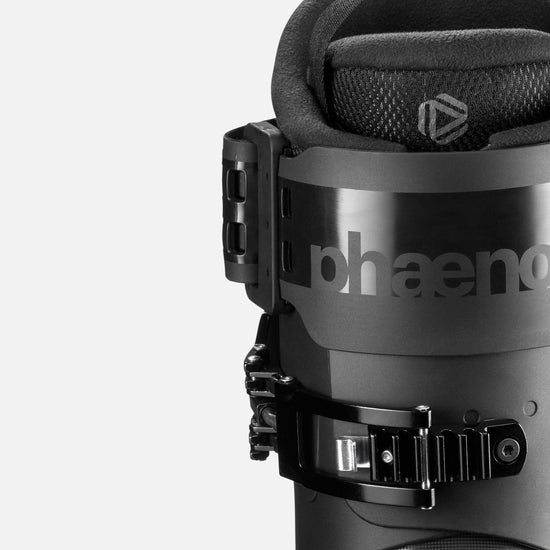 Phaenom 01 a youth / intermediate all mountain freeski ski boot 100 flex close up